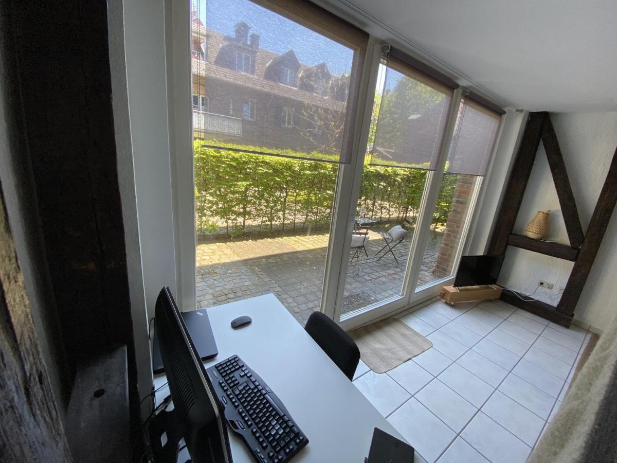 Denkmalschutz - Zentral - Haustiere - Messe Apartment Neuss Ngoại thất bức ảnh